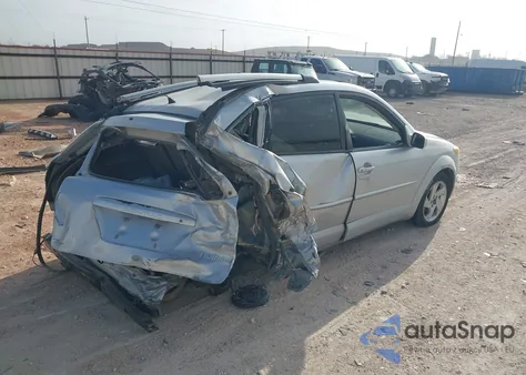 2005 Pontiac Vibe z USA, uszkodzony, nr VIN 5Y2SL63845Z480213